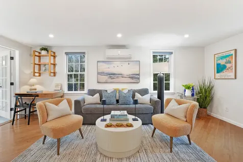 26 Sea Glen Road Oak Bluffs MA 02557