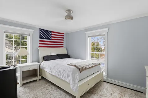 21 Davis Street Vineyard Haven MA 02568