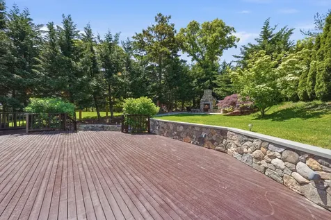 21 Davis Street Vineyard Haven MA 02568