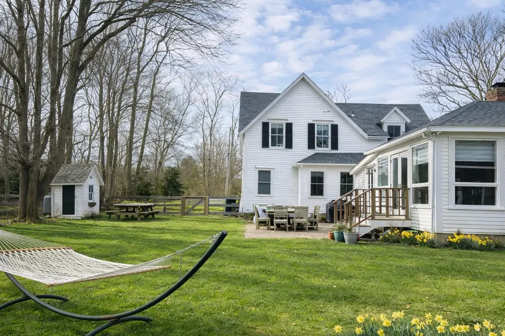16 South Road Chilmark MA 02535