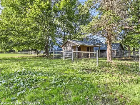 16 South Road Chilmark MA 02535