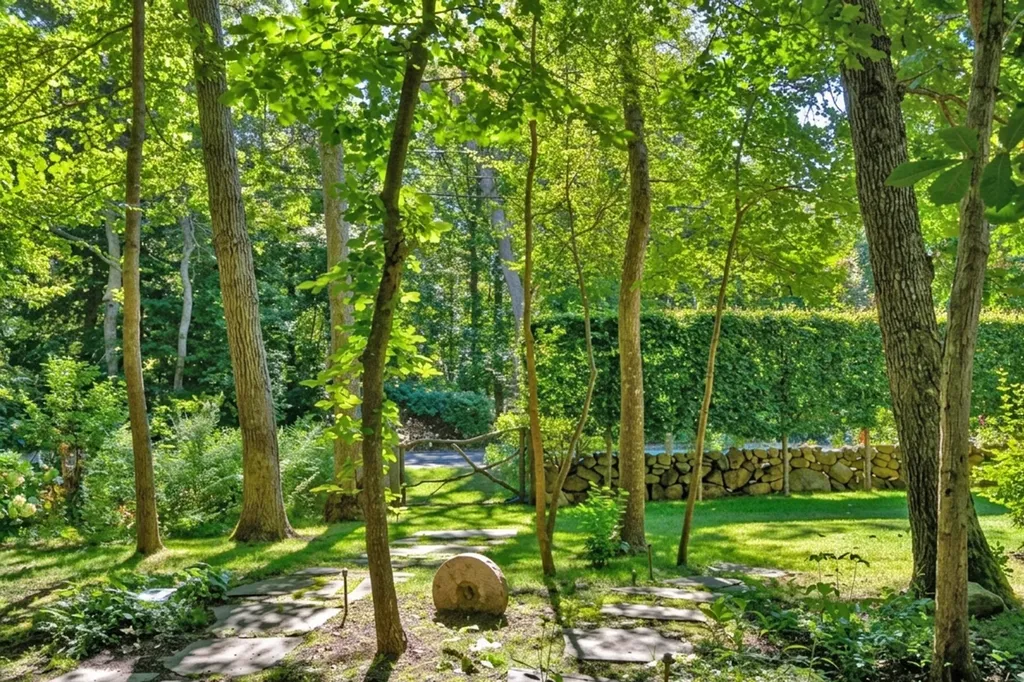 31 North Road Chilmark MA 02535