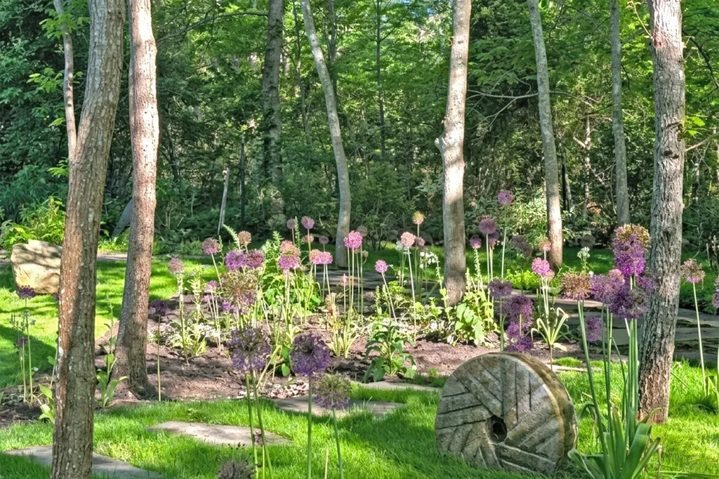 31 North Road Chilmark MA 02535