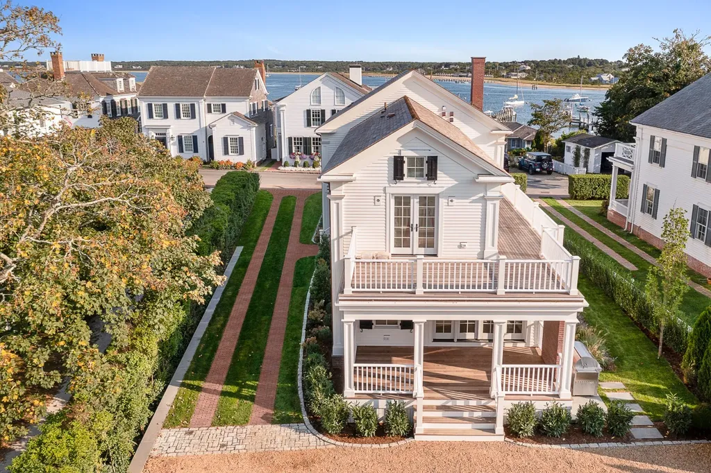 114 North Water Street Edgartown MA 02539