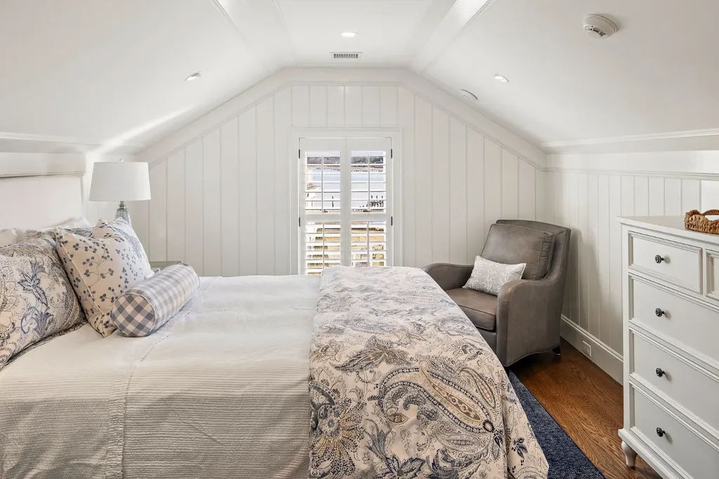 114 North Water Street Edgartown MA 02539