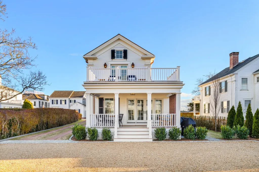 114 North Water Street Edgartown MA 02539