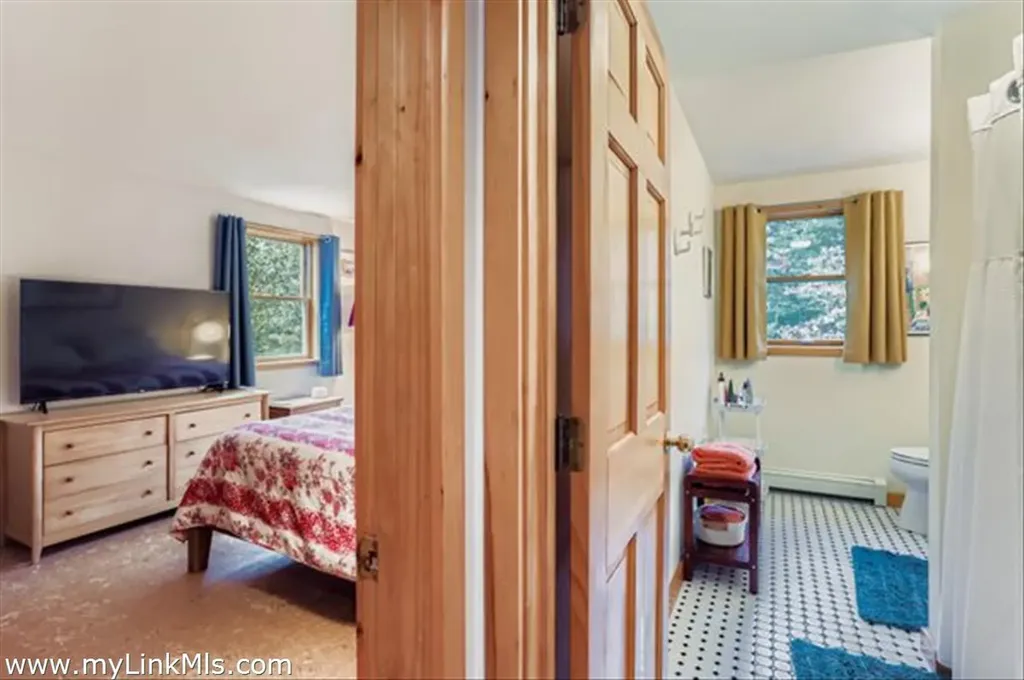 81 Leland Avenue Vineyard Haven MA 02568