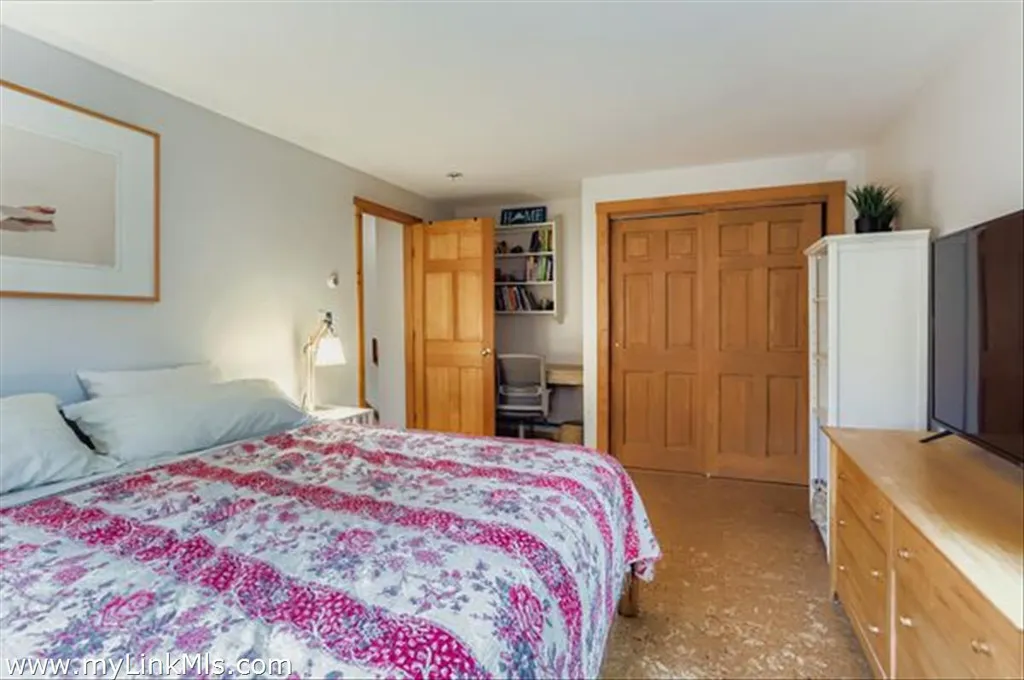 81 Leland Avenue Vineyard Haven MA 02568