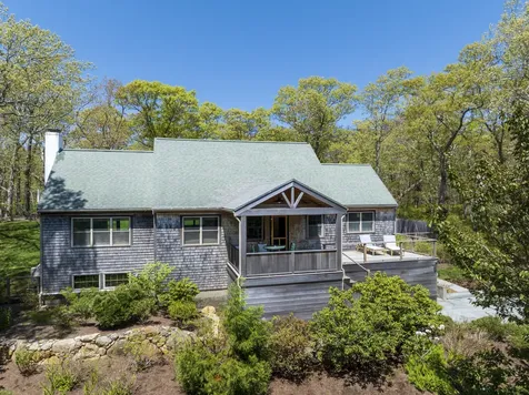 81 Leland Avenue Vineyard Haven MA 02568