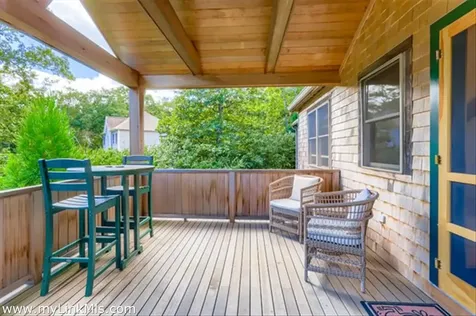 81 Leland Avenue Vineyard Haven MA 02568