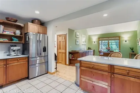 81 Leland Avenue Vineyard Haven MA 02568