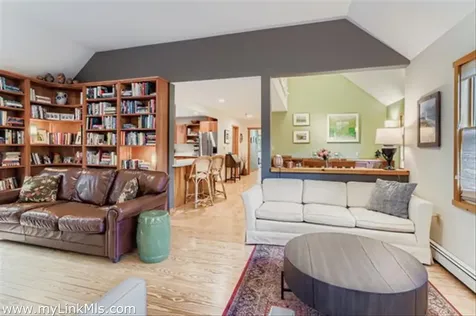 81 Leland Avenue Vineyard Haven MA 02568