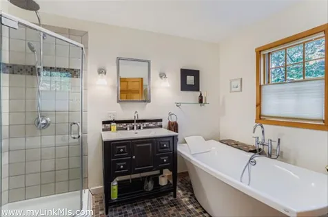 81 Leland Avenue Vineyard Haven MA 02568