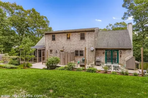 81 Leland Avenue Vineyard Haven MA 02568