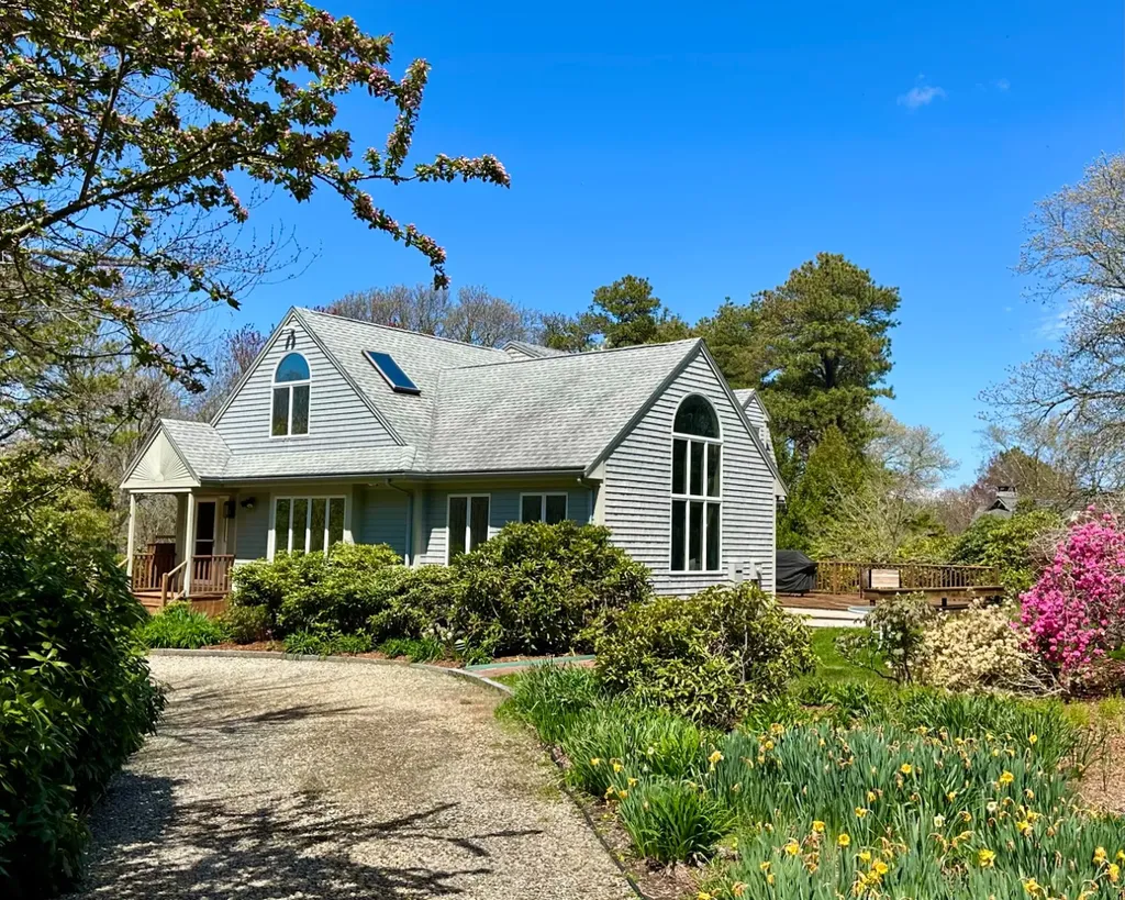 26 Bijahs Way Chilmark MA 02535