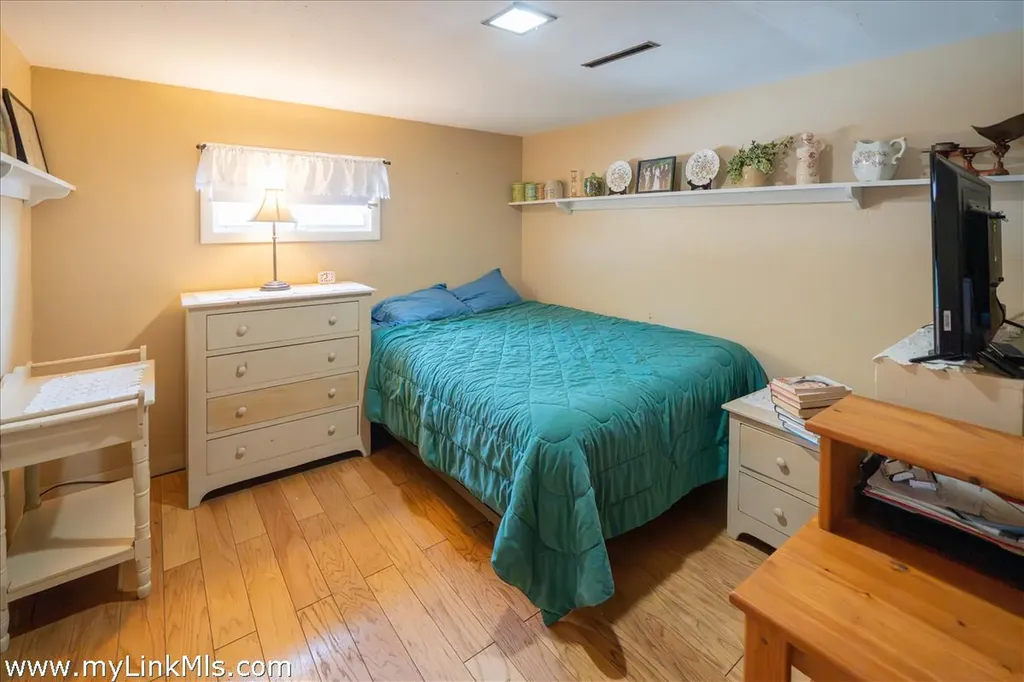 23 Circuit Avenue Extension Oak Bluffs MA 02557