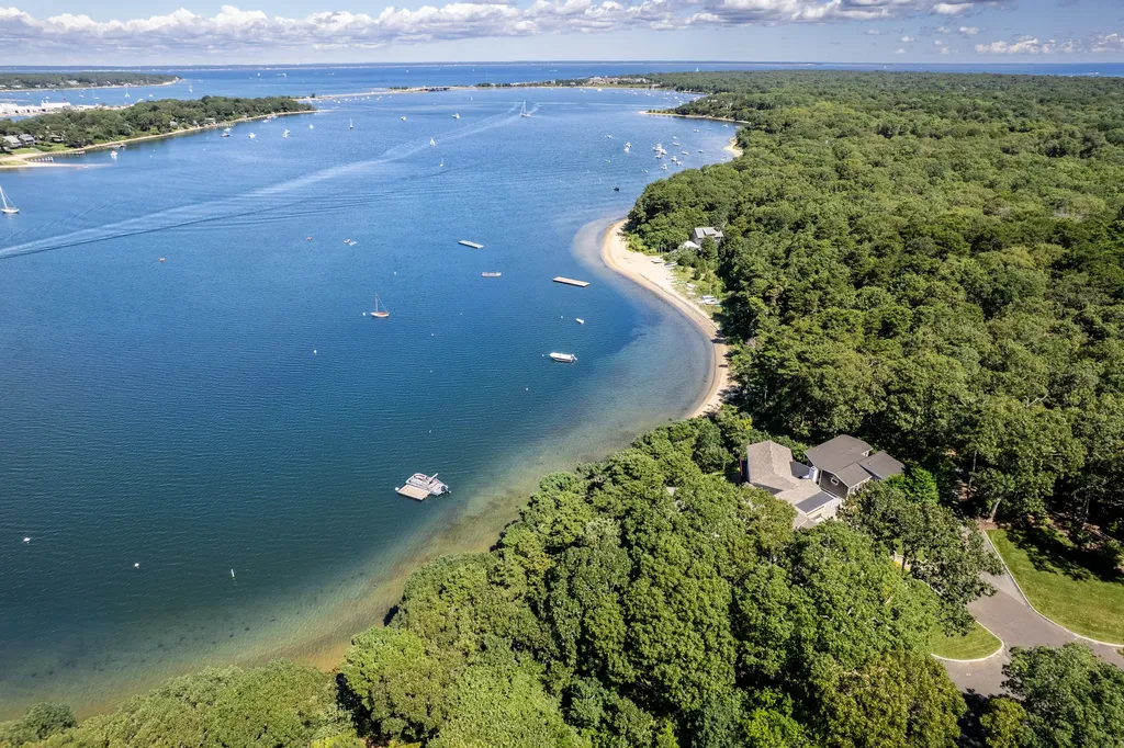 217 Barnes Road Oak Bluffs MA 02557