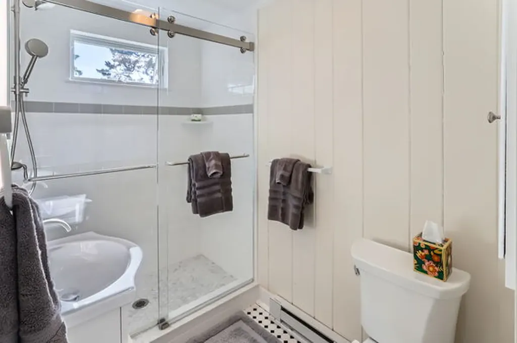 217 Barnes Road Oak Bluffs MA 02557