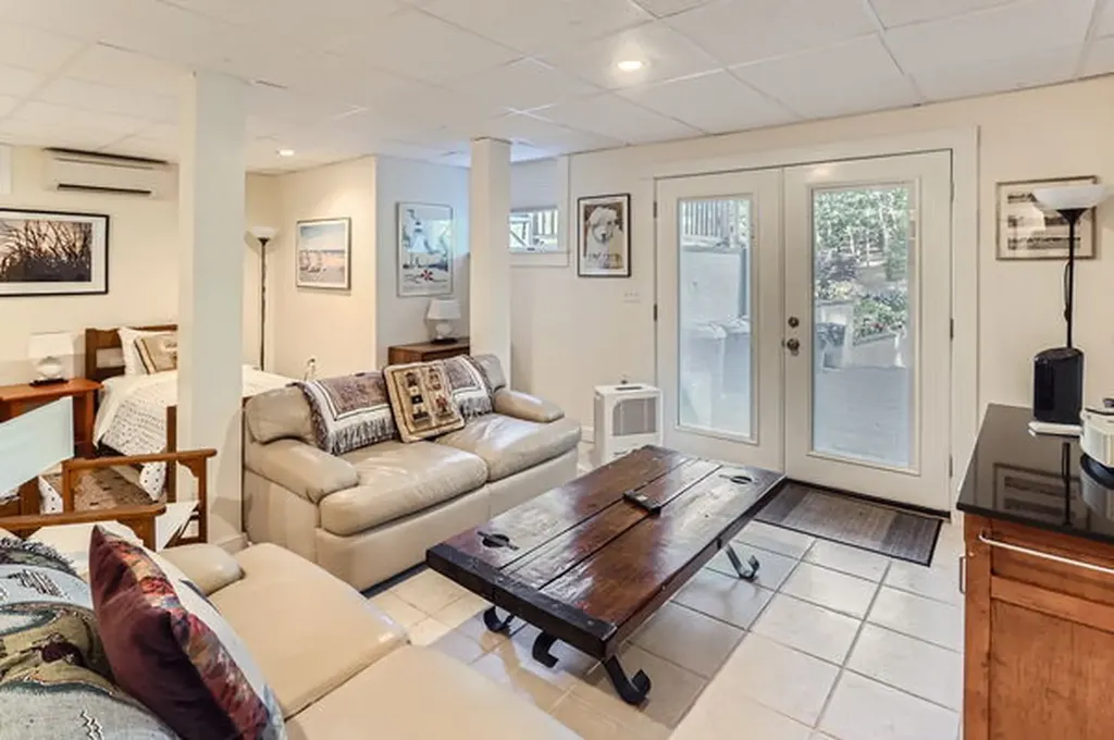 217 Barnes Road Oak Bluffs MA 02557