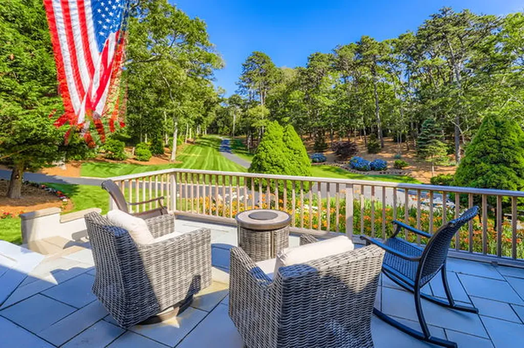 217 Barnes Road Oak Bluffs MA 02557