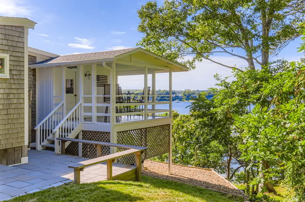 217 Barnes Road Oak Bluffs MA 02557