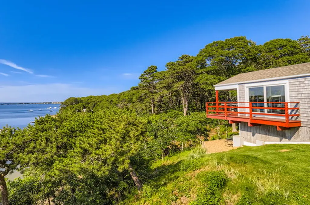 217 Barnes Road Oak Bluffs MA 02557