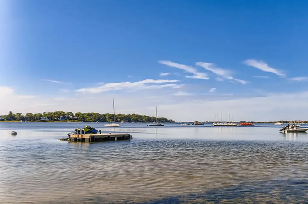 217 Barnes Road Oak Bluffs MA 02557