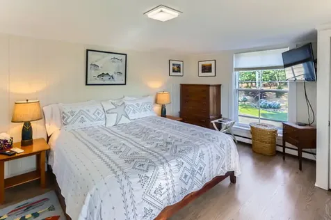 217 Barnes Road Oak Bluffs MA 02557