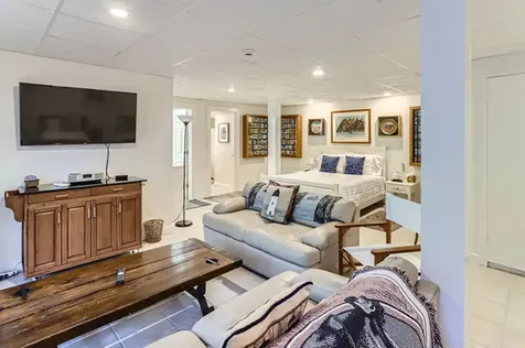 217 Barnes Road Oak Bluffs MA 02557