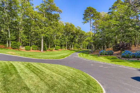 217 Barnes Road Oak Bluffs MA 02557