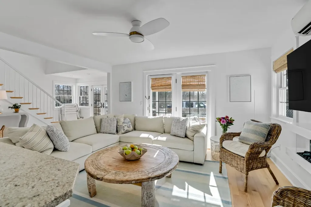 99 Cooke Street Edgartown MA 02539