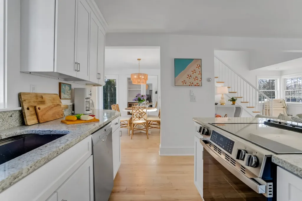 99 Cooke Street Edgartown MA 02539