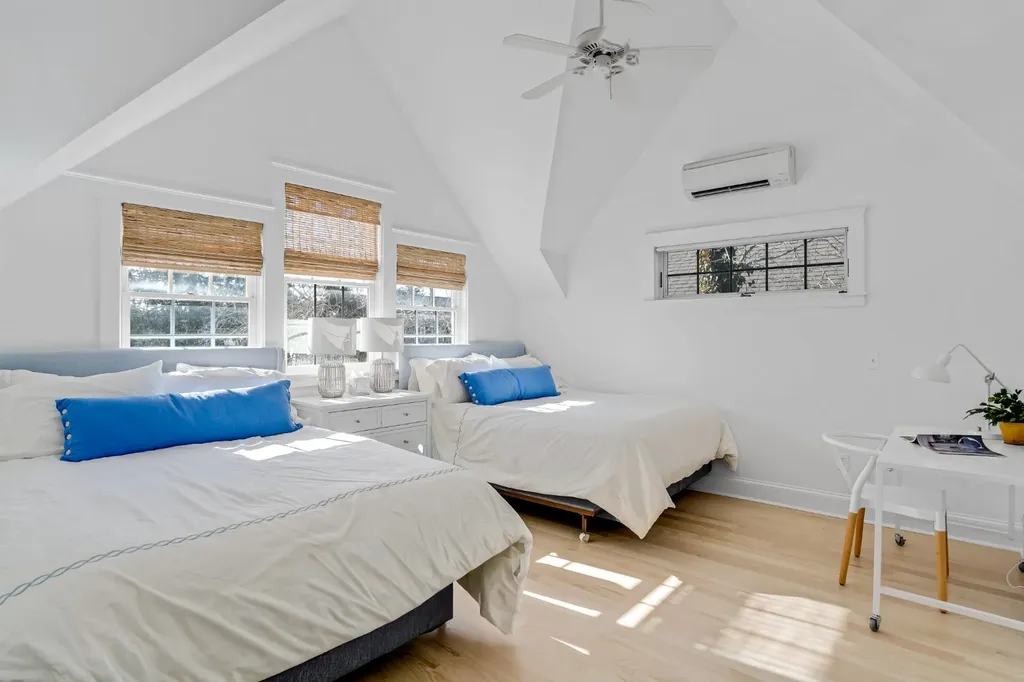 99 Cooke Street Edgartown MA 02539