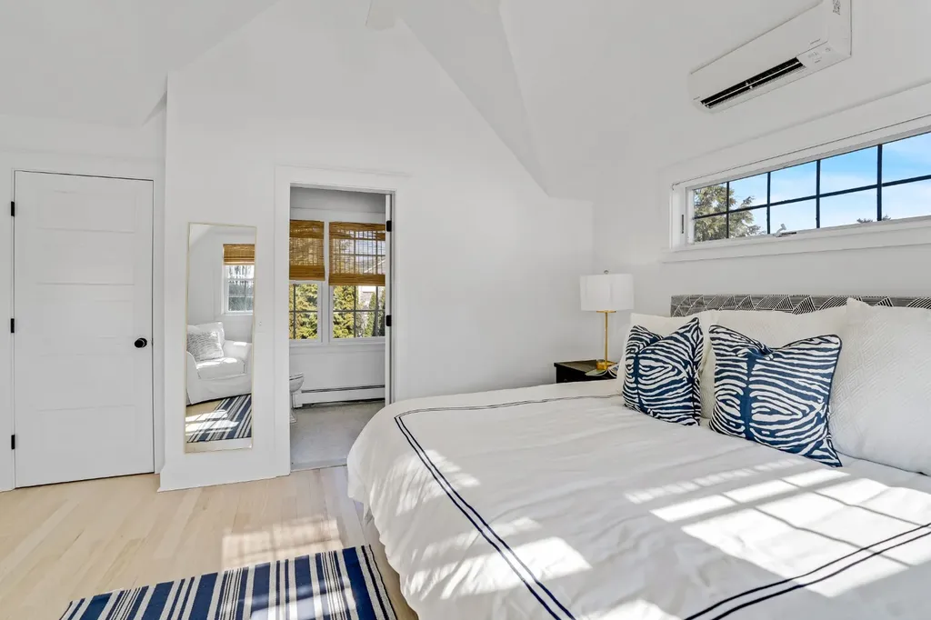 99 Cooke Street Edgartown MA 02539