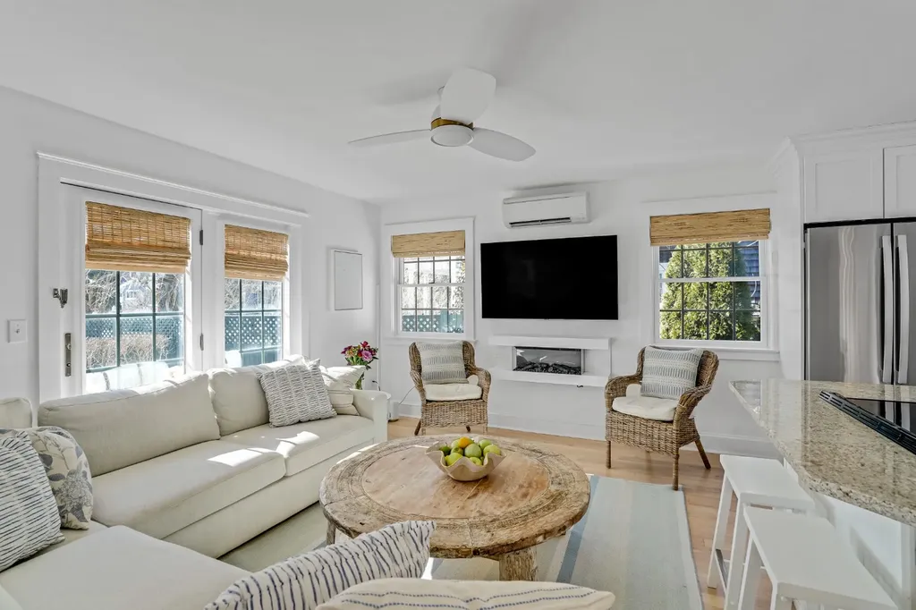 99 Cooke Street Edgartown MA 02539