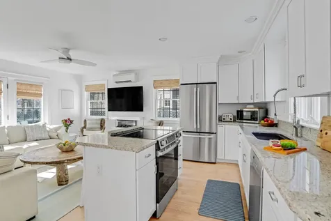 99 Cooke Street Edgartown MA 02539