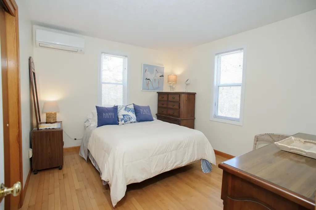 21 Schoolhouse Road Edgartown MA 02539