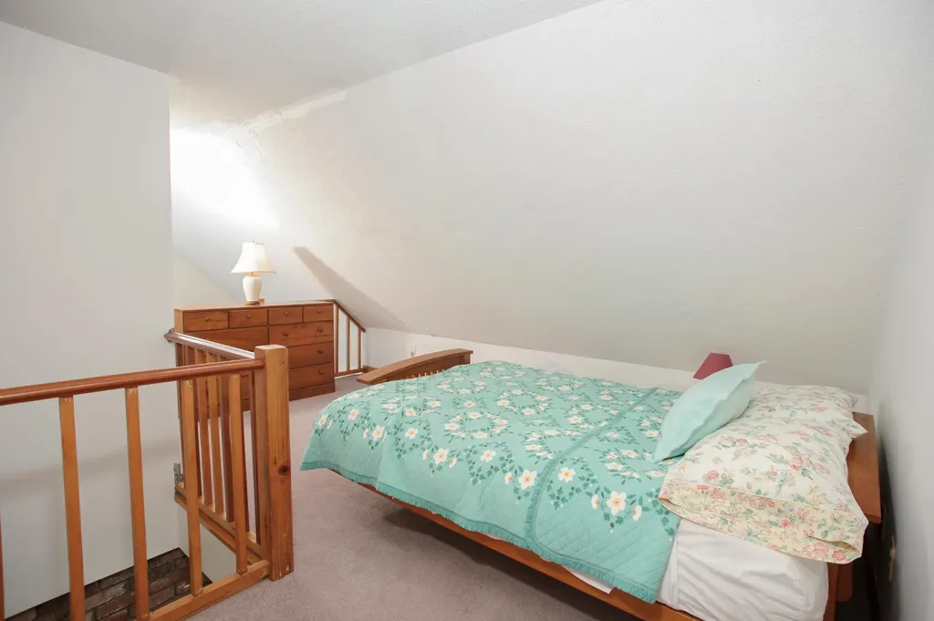 21 Schoolhouse Road Edgartown MA 02539