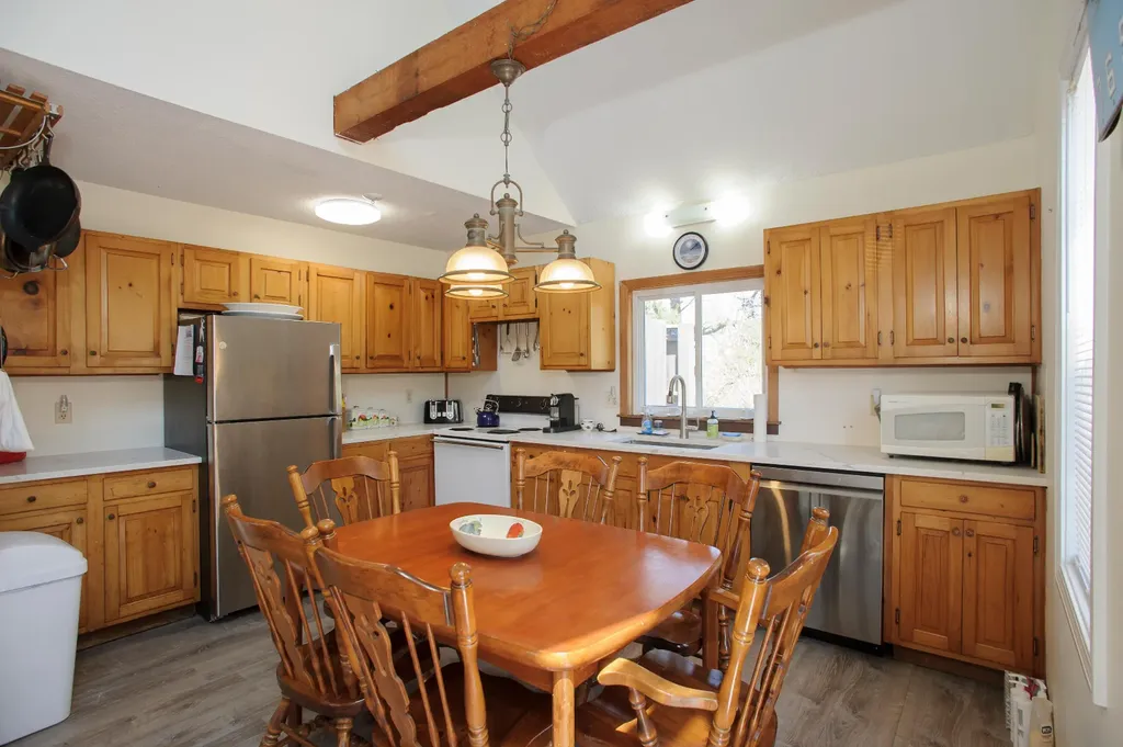 21 Schoolhouse Road Edgartown MA 02539