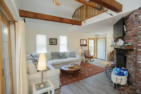 21 Schoolhouse Road Edgartown MA 02539