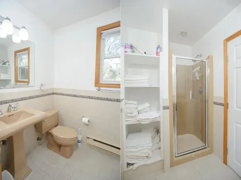 21 Schoolhouse Road Edgartown MA 02539