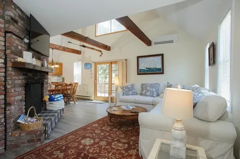 21 Schoolhouse Road Edgartown MA 02539