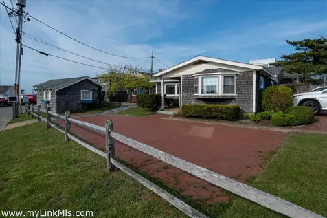 23 Circuit Avenue Extension Oak Bluffs MA 02557