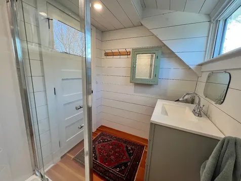 22 Montgomery Square Oak Bluffs MA 02557