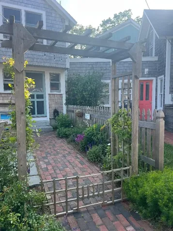 22 Montgomery Square Oak Bluffs MA 02557