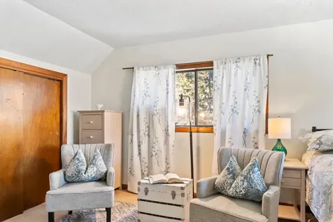 90 Schoolhouse Road Edgartown MA 02539