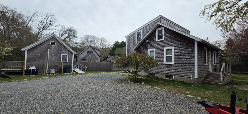 15 Goah Way Vineyard Haven MA 02568