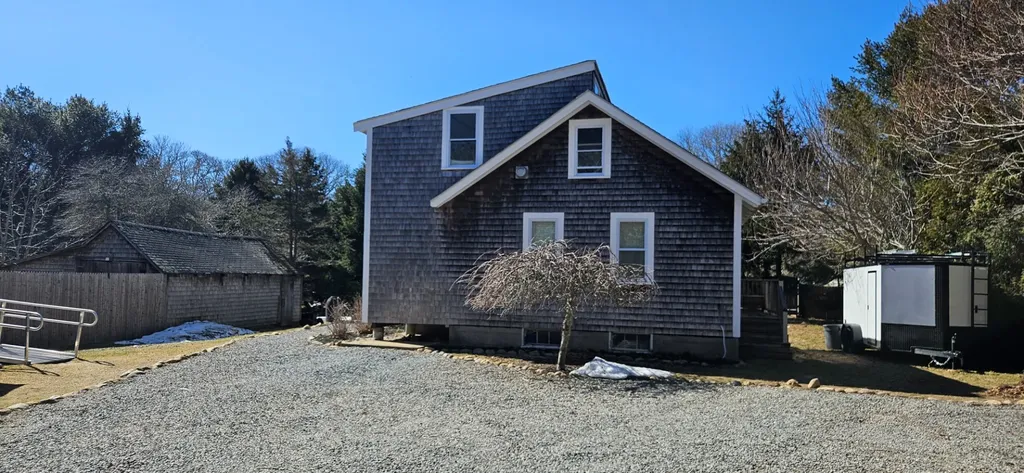 15 Goah Way Vineyard Haven MA 02568