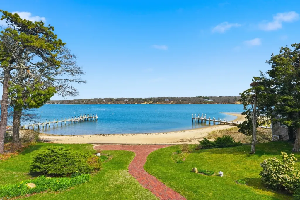 95 Hines Point Road Vineyard Haven MA 02568
