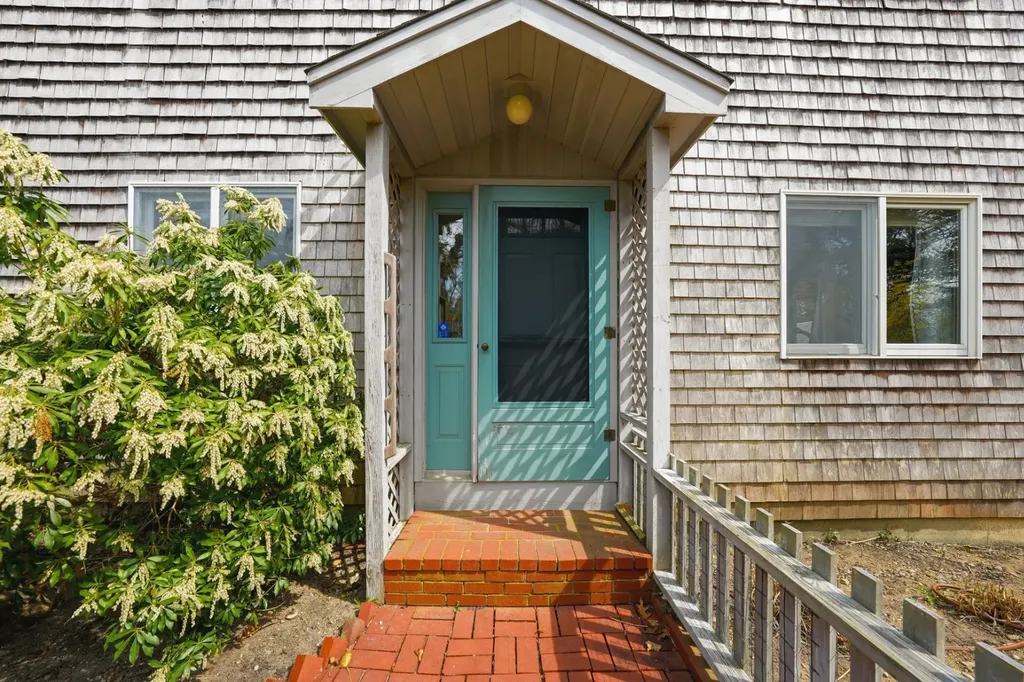 95 Hines Point Road Vineyard Haven MA 02568